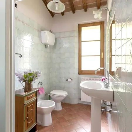 Bright In With Shared Pool - 45 M² Lejlighed